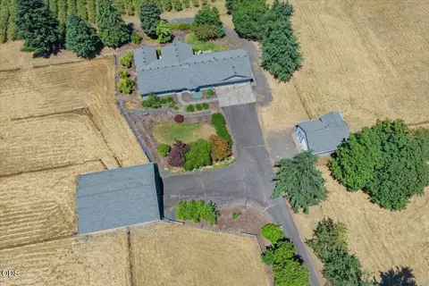 7683 Parker Ln SE, Turner, OR 97392