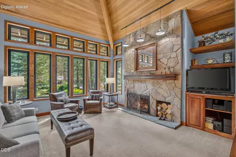 Living - 57785 Ribes Ln #4, Sunriver, OR 97707 photo 1 of 4