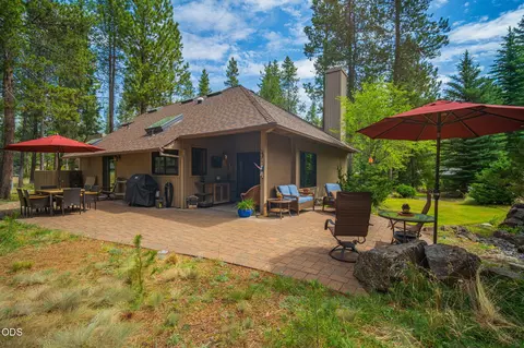 Exterior - 57785 Ribes Ln #4, Sunriver, OR 97707 photo 17 of 20