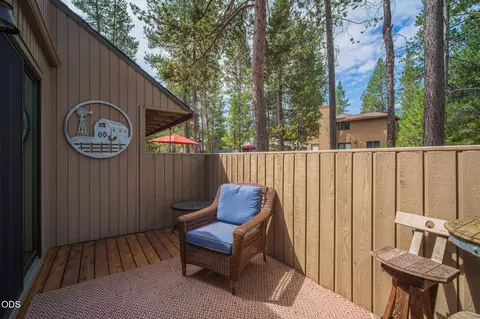 Exterior - 57785 Ribes Ln #4, Sunriver, OR 97707 photo 7 of 20