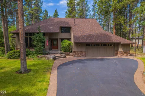 Exterior - 57785 Ribes Ln #4, Sunriver, OR 97707 photo 2 of 20