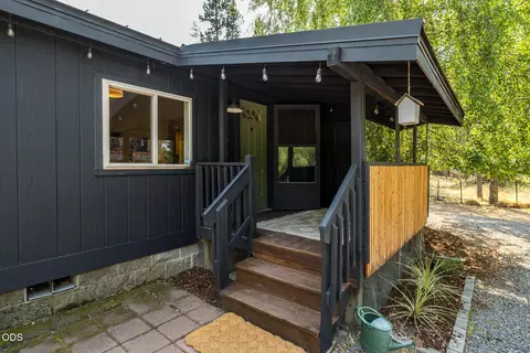 Exterior - 17265 Canvasback Dr, Bend, OR 97707 photo 1 of 16