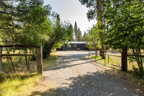 Exterior - 17265 Canvasback Dr, Bend, OR 97707 photo 15 of 16