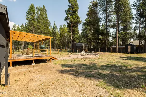 Exterior - 17265 Canvasback Dr, Bend, OR 97707 photo 7 of 16