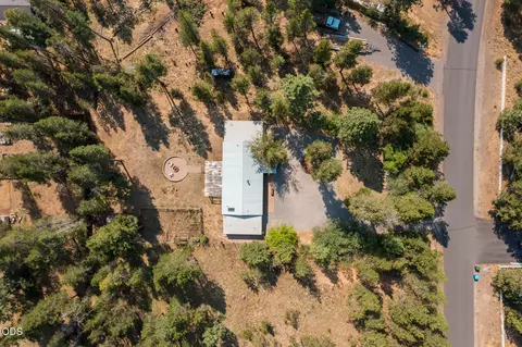 View/Area - 17265 Canvasback Dr, Bend, OR 97707 photo 3 of 4