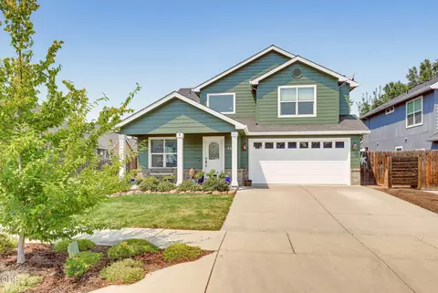 649 Spring Valley Dr, Medford, OR 97501