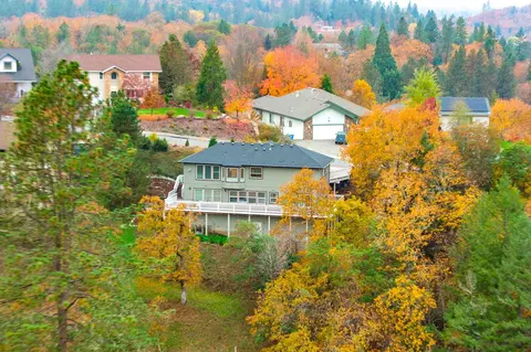 View/Area - 1550 Panoramic Loop, Grants Pass, OR 97527 photo 1 of 1