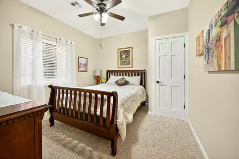 Bedroom - 1550 Panoramic Loop, Grants Pass, OR 97527 photo 1 of 9