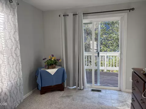 Bedroom - 1550 Panoramic Loop, Grants Pass, OR 97527 photo 4 of 9