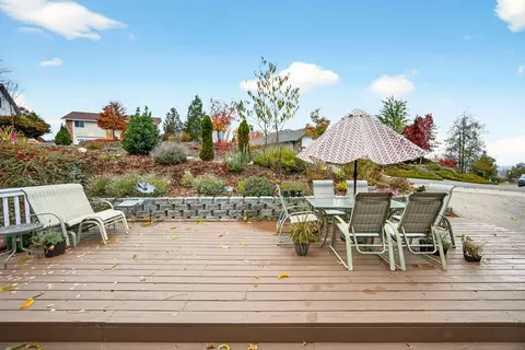 Exterior - 1550 Panoramic Loop, Grants Pass, OR 97527 photo 4 of 4