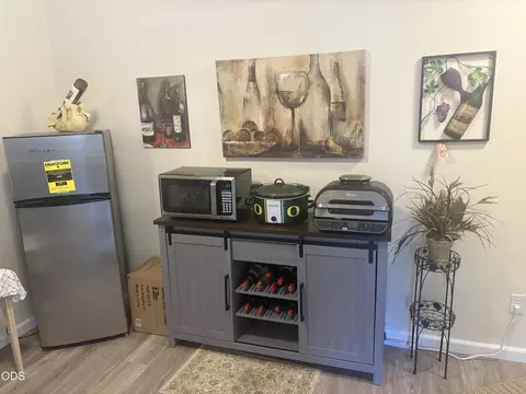 Kitchen - 1550 Panoramic Loop, Grants Pass, OR 97527 photo 8 of 8