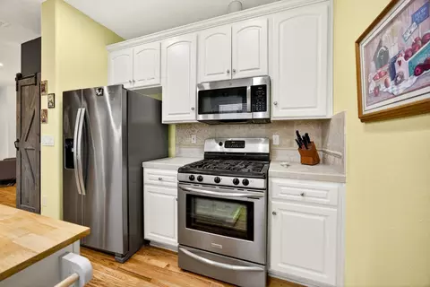 Kitchen - 1550 Panoramic Loop, Grants Pass, OR 97527 photo 5 of 8