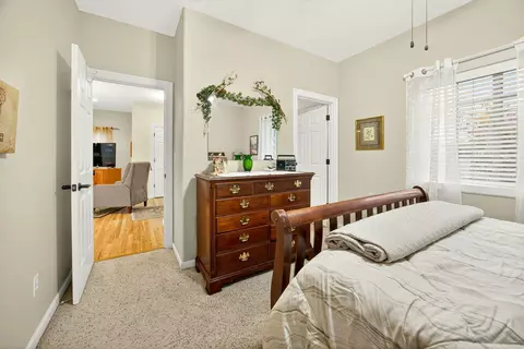 Bedroom - 1550 Panoramic Loop, Grants Pass, OR 97527 photo 2 of 9