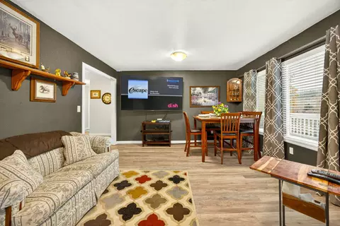Living - 1550 Panoramic Loop, Grants Pass, OR 97527 photo 5 of 5