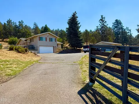 14413 Highway 66, Klamath Falls, OR 97601
