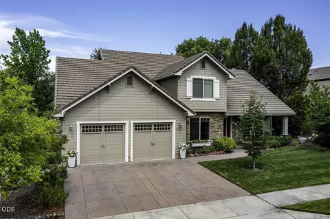 232 Island Pointe Dr, Medford, OR 97504
