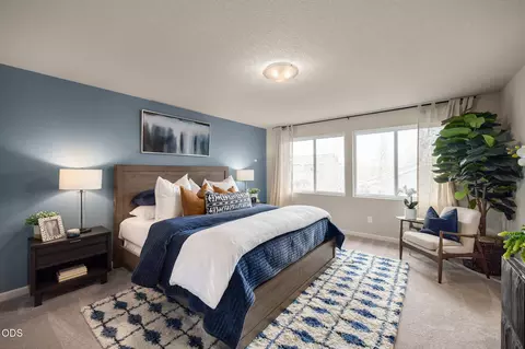 Bedroom - 20675 NE Town Dr, Bend, OR 97701 photo 3 of 6