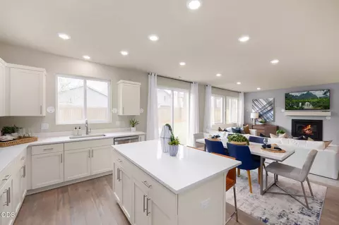 Kitchen - 20675 NE Town Dr, Bend, OR 97701 photo 1 of 4