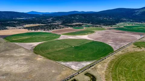 10902 Swan Lake Rd, Klamath Falls, OR 97603