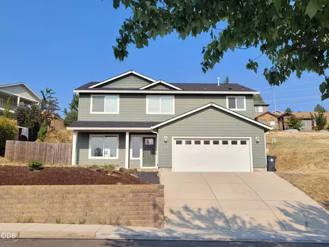 2470 Herrington Way, Medford, OR 97504