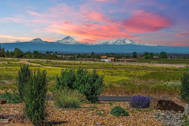 sw mill iron circle LOT 22, Powell Butte, OR 97753