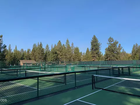View/Area - 58103 Kinglet Rd, Sunriver, OR 97707 photo 5 of 6