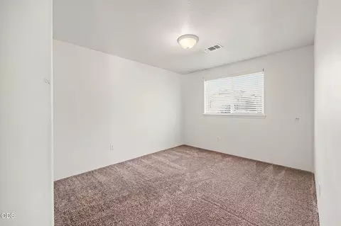 Bedroom - 11 Devonwood Ct, Eagle Point, OR 97524 photo 2 of 4
