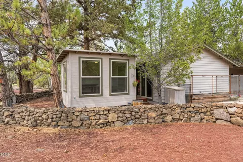 Exterior - 64699 Mcgrath Rd, Bend, OR 97701 photo 12 of 18