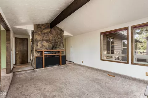 Living - 64699 Mcgrath Rd, Bend, OR 97701 photo 3 of 4