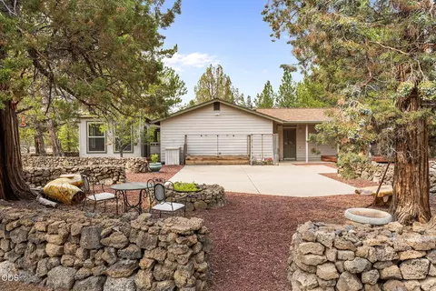Exterior - 64699 Mcgrath Rd, Bend, OR 97701 photo 14 of 18