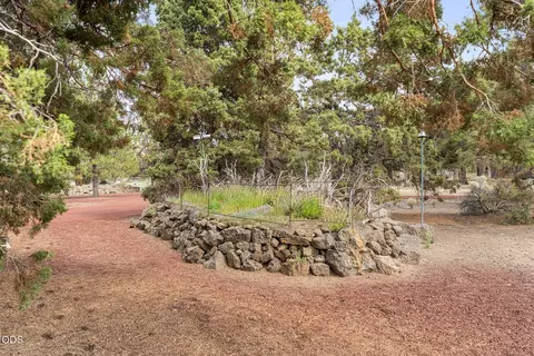 Exterior - 64699 Mcgrath Rd, Bend, OR 97701 photo 11 of 18