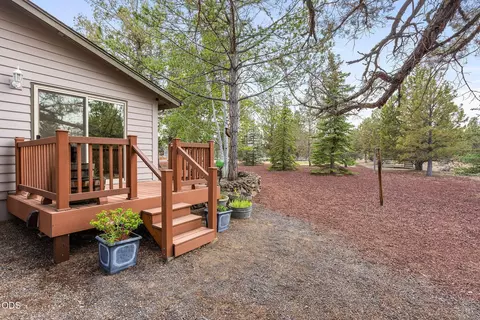 Exterior - 64699 Mcgrath Rd, Bend, OR 97701 photo 3 of 18