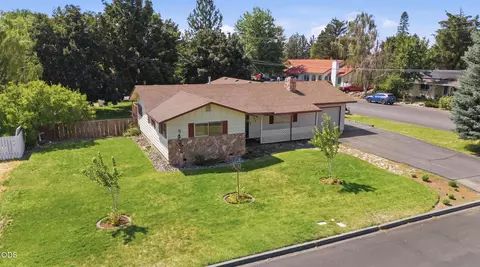 1711 SW 17th St, Redmond, OR 97756
