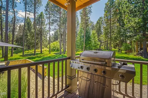 Exterior - 17075 Pasadena Rd, Bend, OR 97707 photo 7 of 18