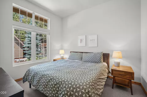 Bedroom - 17075 Pasadena Rd, Bend, OR 97707 photo 6 of 10