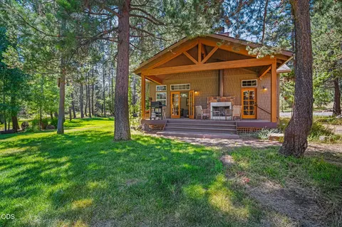 Exterior - 17075 Pasadena Rd, Bend, OR 97707 photo 12 of 18