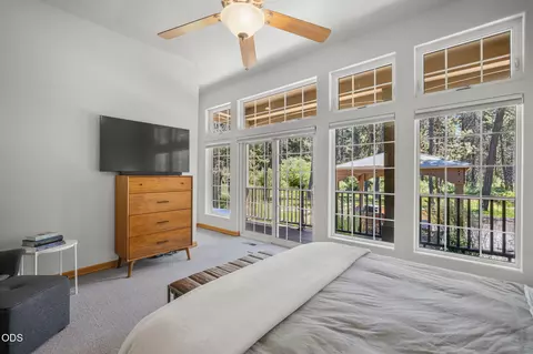 Bedroom - 17075 Pasadena Rd, Bend, OR 97707 photo 2 of 10