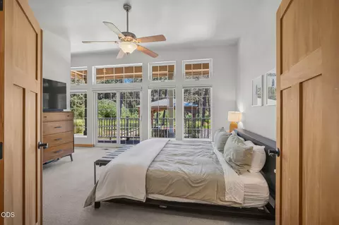 Bedroom - 17075 Pasadena Rd, Bend, OR 97707 photo 1 of 10