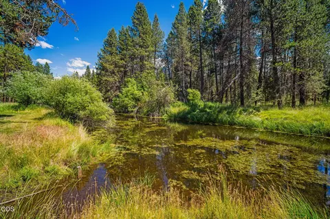 View/Area - 17075 Pasadena Rd, Bend, OR 97707 photo 1 of 3