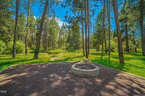 Exterior - 17075 Pasadena Rd, Bend, OR 97707 photo 11 of 18