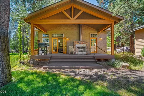 Exterior - 17075 Pasadena Rd, Bend, OR 97707 photo 13 of 18
