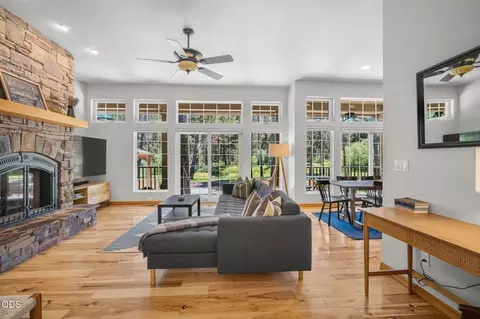 Living - 17075 Pasadena Rd, Bend, OR 97707 photo 1 of 6