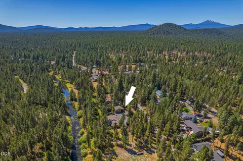 View/Area - 17075 Pasadena Rd, Bend, OR 97707 photo 2 of 3