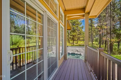 Exterior - 17075 Pasadena Rd, Bend, OR 97707 photo 9 of 18