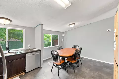 Dining - 222 Meadow Ln, Eagle Point, OR 97524 photo 3 of 3