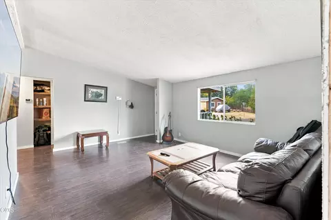Living - 222 Meadow Ln, Eagle Point, OR 97524 photo 1 of 4