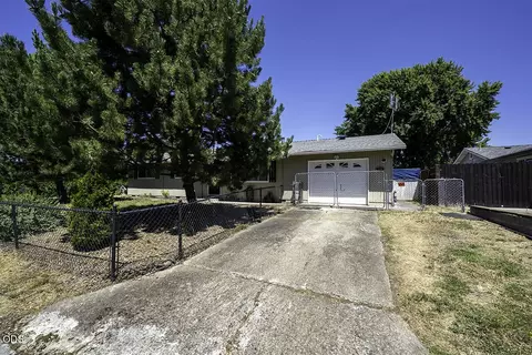 598 Laurel St, Eagle Point, OR 97524 photo 15