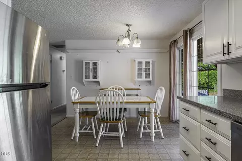 598 Laurel St, Eagle Point, OR 97524 photo 17