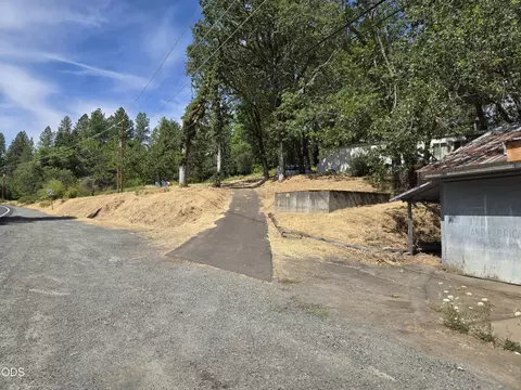 4618 Redwood Ave, Grants Pass, OR 97527