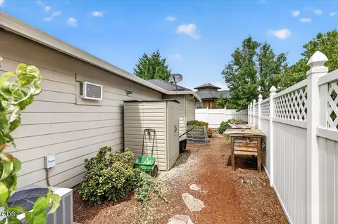 Exterior - 83 Hidden Valley Dr, Eagle Point, OR 97524 photo 6 of 11